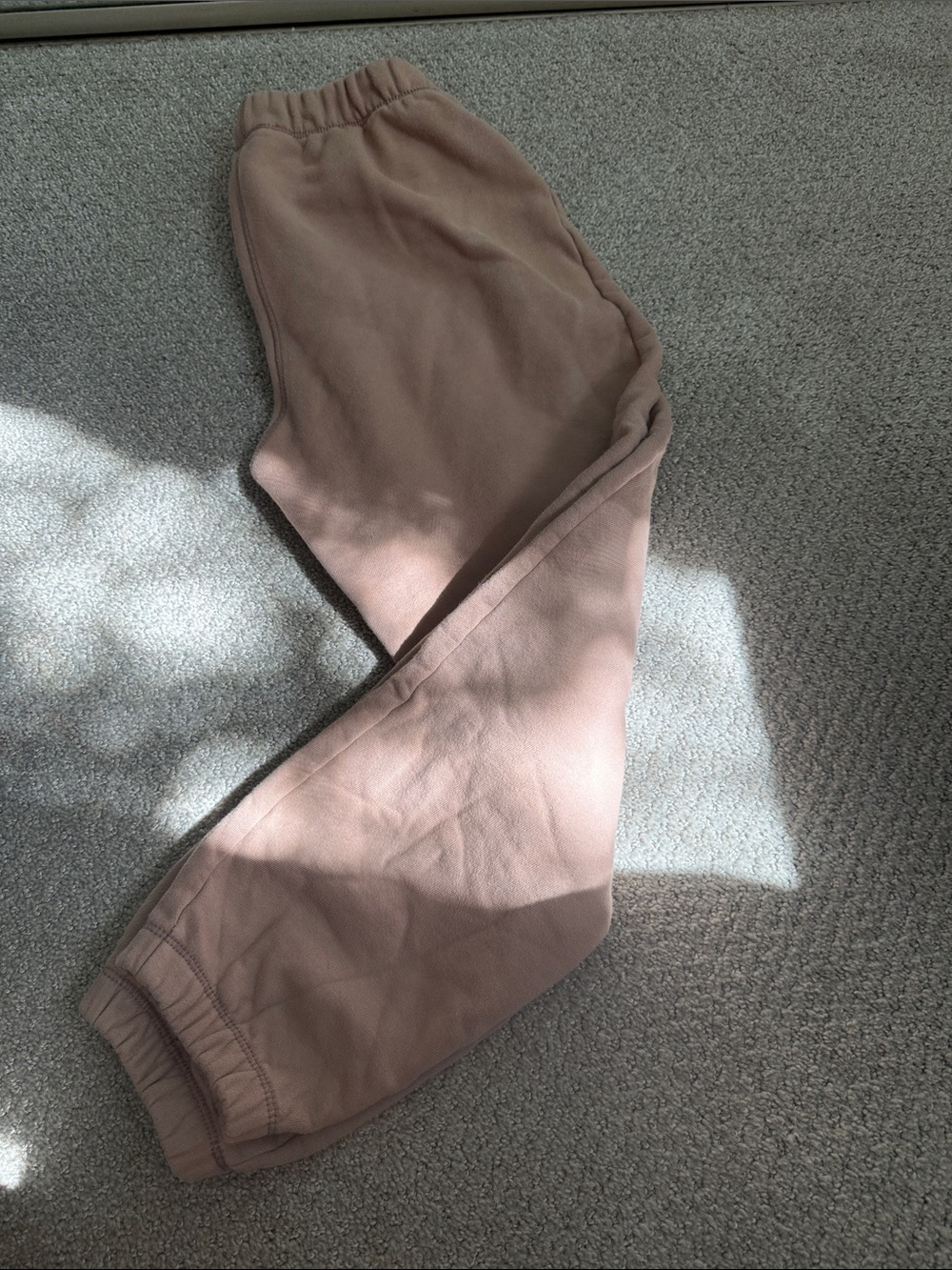 Reformation xs Joggers in Dusty Mauve